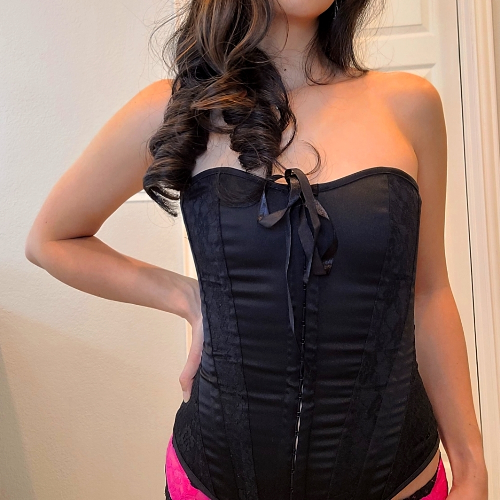 Black Lace Up Corset